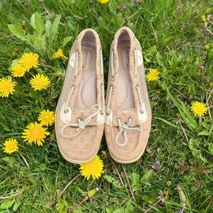 Sperry’s with anchors